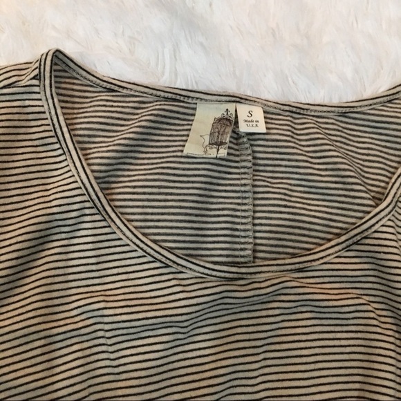 FRANCESCA’S Birdcage tan and black striped top xs - Picture 2 of 8